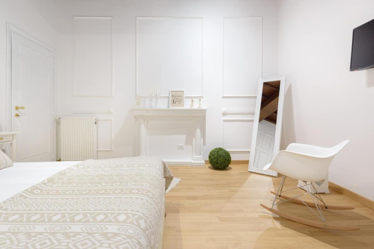 Navona Apartment *